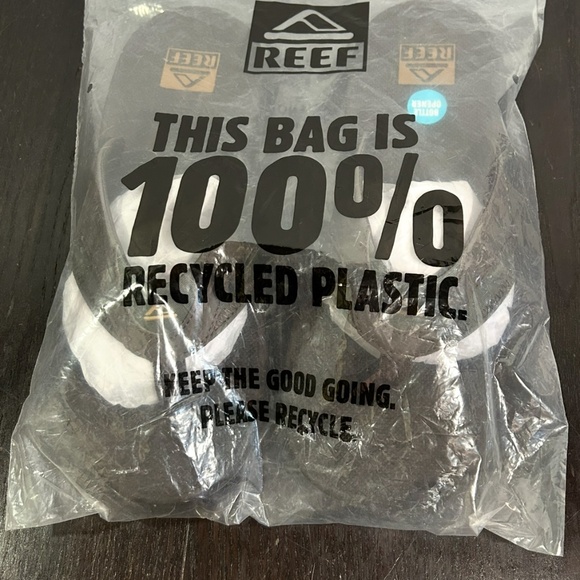 Reef Fanning Flip Flops with Bottle Opener Brown/Green/Gum Mens 10 - Picture 13 of 16